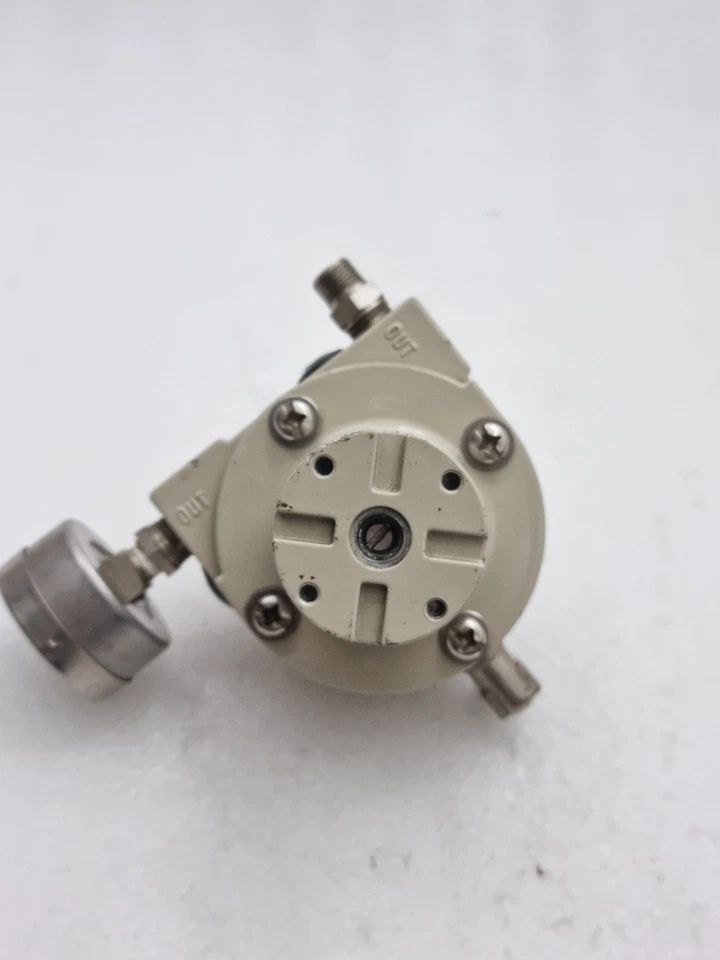 YAMATAKE KZ03-1A AIR REGULATOR IN. MAX. 970kPa OUT. 140kPa Made In Japan